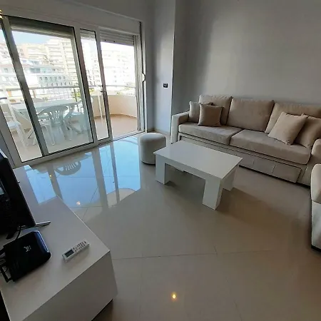 Sea View Apartment *